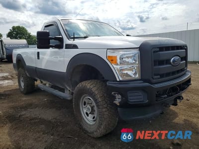 Czwarte zdjęcie samochodu z boku: 2016 FORD F250 SUPER DUTY VIN:1FTBF2B61GEB25736 - miniatura