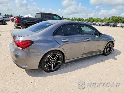 Trzecie zdjęcie samochodu z tyłu: 2019 MERCEDES-BENZ A 220 VIN:WDD3G4EB5KW003332 - miniatura