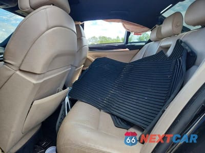 Zdjęcie 10 z 12 samochodu: 2011 BMW 550 XI VIN:WBAFU9C55BC278062 - miniatura