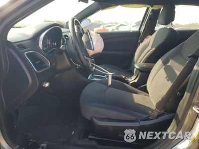 Zdjęcie 7 z 12 samochodu: 2013 CHRYSLER 200 TOURING VIN:1C3CCBBBXDN693980 - miniatura
