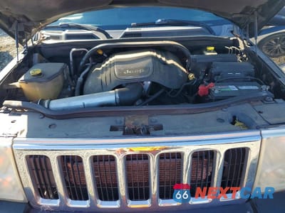 Zdjęcie 11 z 12 samochodu: 2006 JEEP COMMANDER LIMITED VIN:1J8HH58286C323274 - miniatura