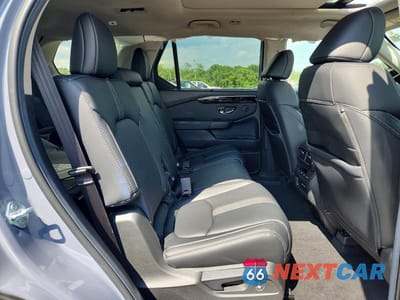 Zdjęcie 11 z 13 samochodu: 2025 HONDA PILOT TOURING VIN:5FNYG1H71SB149740 - miniatura