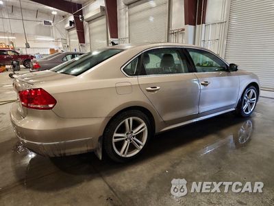 Trzecie zdjęcie samochodu z tyłu: 2015 VOLKSWAGEN PASSAT SEL VIN:1VWCS7A32FC075229 - miniatura