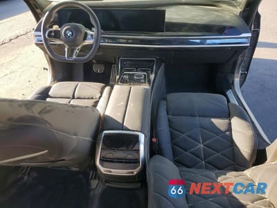 Zdjęcie 8 z 12 samochodu: 2025 BMW 740 I VIN:WBA23EH07SCU80926 - miniatura