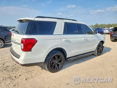 Trzecie zdjęcie samochodu z tyłu: 2024 FORD EXPEDITION XLT VIN:1FMJU1H8XREA98670 - miniatura