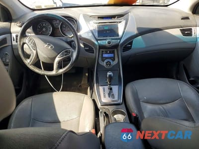 Zdjęcie 8 z 13 samochodu: 2013 HYUNDAI ELANTRA LIMITED VIN:5NPDH4AE3DH172088 - miniatura