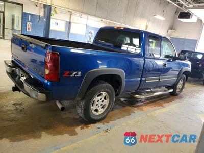 Trzecie zdjęcie samochodu z tyłu: 2003 CHEVROLET SILVERADO K1500 VIN:1GCEK19T03E132329 - miniatura