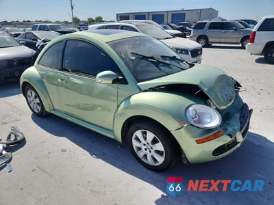 Czwarte zdjęcie samochodu z boku: 2009 VOLKSWAGEN NEW BEETLE S VIN:3VWRW31C89M518901 - miniatura