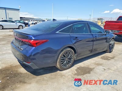 Trzecie zdjęcie samochodu z tyłu: 2021 TOYOTA AVALON XSE VIN:4T1EA1AB6MU001656 - miniatura
