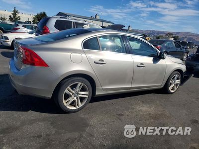 Trzecie zdjęcie samochodu z tyłu: 2015 VOLVO S60 PREMIER VIN:YV1612TB4F1317809 - miniatura