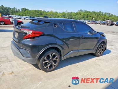 Trzecie zdjęcie samochodu z tyłu: 2018 TOYOTA C-HR XLE VIN:NMTKHMBX9JR008405 - miniatura