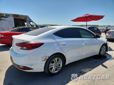 Trzecie zdjęcie samochodu z tyłu: 2020 HYUNDAI ELANTRA SEL VIN:5NPD84LF1LH542006 - miniatura