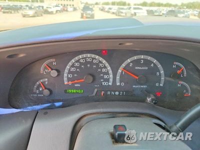 Zdjęcie 9 z 13 samochodu: 2001 FORD EXPEDITION XLT VIN:1FMRU16W81LA64666 - miniatura