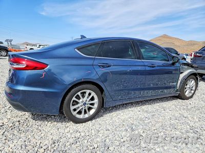 Trzecie zdjęcie samochodu z tyłu: 2019 FORD FUSION SE VIN:3FA6P0LU2KR173953 - miniatura