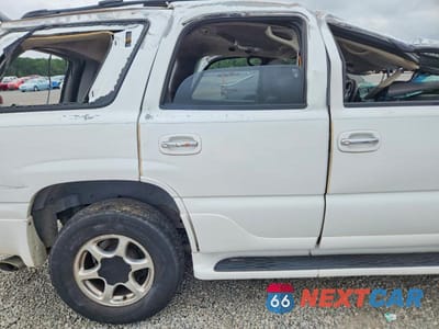 Zdjęcie 11 z 13 samochodu: 2004 GMC YUKON DENALI VIN:1GKEK63U74J251071 - miniatura