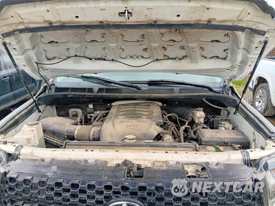 Zdjęcie 11 z 12 samochodu: 2019 TOYOTA TUNDRA SR VIN:5TFUM5F1XKX082638 - miniatura