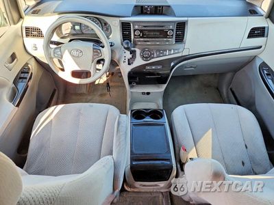Zdjęcie 8 z 13 samochodu: 2013 TOYOTA SIENNA LE VIN:5TDKK3DC7DS370647 - miniatura