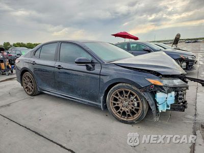 Czwarte zdjęcie samochodu z boku: 2023 TOYOTA CAMRY SE NIGHT SHADE VIN:4T1G11AK5PU091668 - miniatura