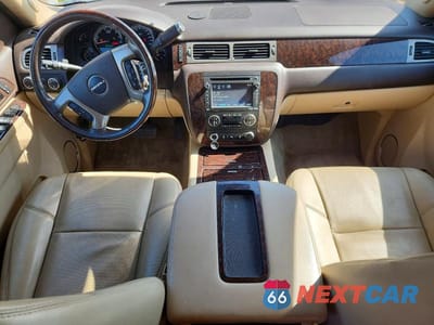 Zdjęcie 8 z 14 samochodu: 2012 GMC YUKON DENALI HYBRID VIN:1GKS2GEJ3CR222808 - miniatura