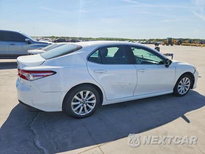 Trzecie zdjęcie samochodu z tyłu: 2018 TOYOTA CAMRY LE VIN:4T1B11HK5JU514465 - miniatura
