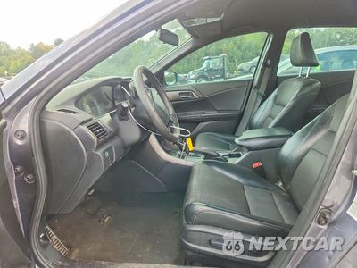 Zdjęcie 7 z 12 samochodu: 2016 HONDA ACCORD SPORT VIN:1HGCR2F59GA185043 - miniatura