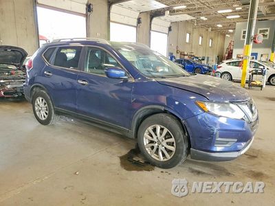 Czwarte zdjęcie samochodu z boku: 2017 NISSAN ROGUE SV VIN:KNMAT2MV2HP547996 - miniatura