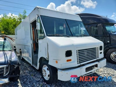 Czwarte zdjęcie samochodu z boku: 2015 FORD F59 DELIVERY TRUCK VIN:1F65F5KY3F0A08772 - miniatura