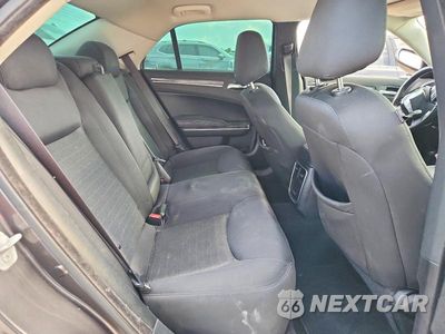 Zdjęcie 10 z 13 samochodu: 2020 CHRYSLER 300 TOURING VIN:2C3CCAAG5LH133721 - miniatura
