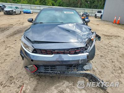 Piąte zdjęcie samochodu w środku: 2024 KIA FORTE GT LINE VIN:3KPF54AD8RE725080 - miniatura