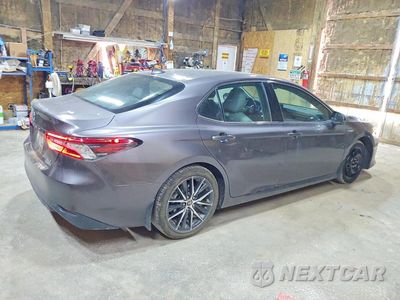 Trzecie zdjęcie samochodu z tyłu: 2021 TOYOTA CAMRY XLE VIN:4T1F31AK1MU021053 - miniatura