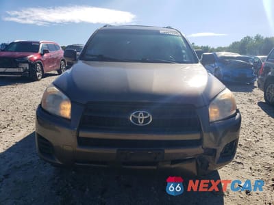 Piąte zdjęcie samochodu w środku: 2011 TOYOTA RAV4 BASE VIN:2T3BF4DVXBW139930 - miniatura