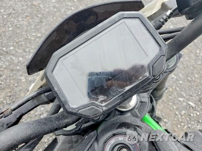 Zdjęcie 7 z 8 samochodu: 2023 KAWASAKI ZR900 F VIN:ML5ZRDF17PDA61771 - miniatura