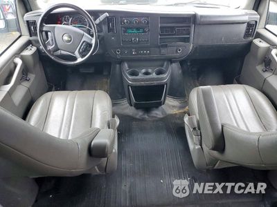 Zdjęcie 8 z 13 samochodu: 2022 CHEVROLET EXPRESS G2500 VIN:1GCWGAFP7N1277620 - miniatura