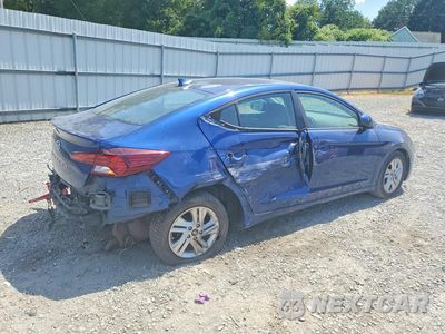 Trzecie zdjęcie samochodu z tyłu: 2019 HYUNDAI ELANTRA SEL VIN:5NPD84LF0KH470049 - miniatura