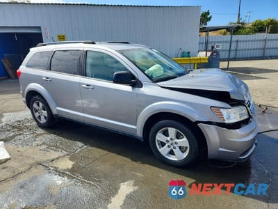 Czwarte zdjęcie samochodu z boku: 2018 DODGE JOURNEY SE VIN:3C4PDDAGXJT249741 - miniatura