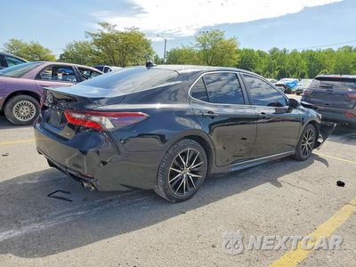 Trzecie zdjęcie samochodu z tyłu: 2021 TOYOTA CAMRY SE VIN:4T1G11AK2MU414750 - miniatura