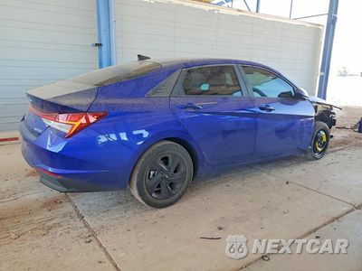 Trzecie zdjęcie samochodu z tyłu: 2023 HYUNDAI ELANTRA BLUE VIN:KMHLM4AJ1PU088653 - miniatura