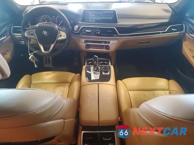 Zdjęcie 8 z 12 samochodu: 2019 BMW 750 I VIN:WBA7F0C58KGM25235 - miniatura