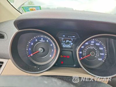 Zdjęcie 9 z 12 samochodu: 2016 HYUNDAI ELANTRA SE VIN:5NPDH4AE8GH664930 - miniatura
