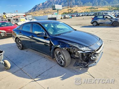 Czwarte zdjęcie samochodu z boku: 2025 HYUNDAI ELANTRA SEL SPORT VIN:KMHLM4DG6SU880984 - miniatura