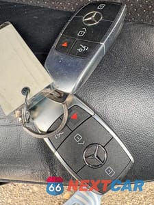 Zdjęcie 11 z 11 samochodu: 2019 MERCEDES-BENZ C 300 4MATIC VIN:55SWF8EB5KU305546 - miniatura
