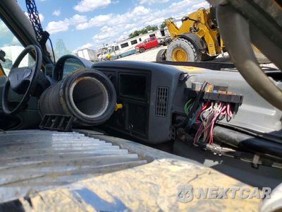Zdjęcie 8 z 12 samochodu: 2007 INTERNATIONAL 4300 WATER TRUCK VIN:1HTMMAALX7H372626 - miniatura