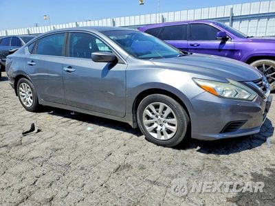 Czwarte zdjęcie samochodu z boku: 2018 NISSAN ALTIMA 2.5 S VIN:1N4AL3AP9JC473605 - miniatura