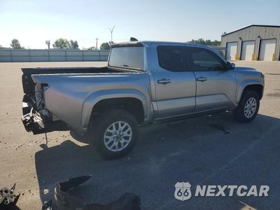 Trzecie zdjęcie samochodu z tyłu: 2024 TOYOTA TACOMA SR5 VIN:3TMLB5JN6RM021539 - miniatura