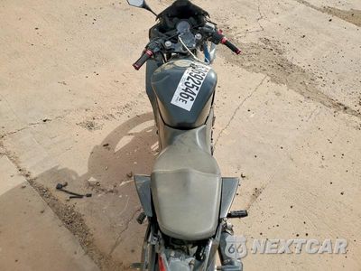 Zdjęcie 6 z 9 samochodu: 2015 HONDA CBR300 R VIN:MLHNC5105F5101696 - miniatura