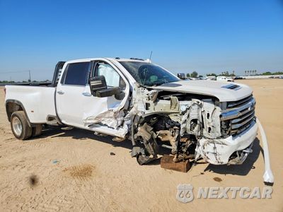 Czwarte zdjęcie samochodu z boku: 2020 CHEVROLET SILVERADO K3500 HIGH COUNTRY VIN:1GC4YVEY0LF289131 - miniatura
