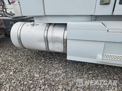 Zdjęcie 14 z 14 samochodu: 2008 VOLVO VNL SEMI TRUCK VIN:4V4NC9TK08N495060 - miniatura