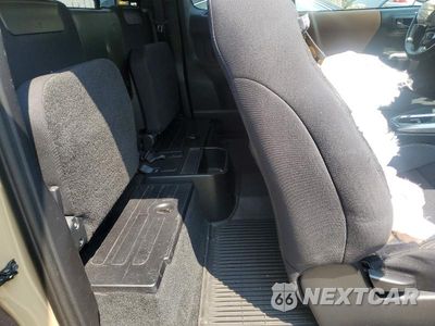Zdjęcie 10 z 12 samochodu: 2018 TOYOTA TACOMA SR5 V6 VIN:5TFSZ5AN6JX128046 - miniatura