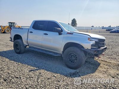 Czwarte zdjęcie samochodu z boku: 2021 CHEVROLET SILVERADO K1500 LT TRAIL BOSS VIN:3GCPYFEDXMG275060 - miniatura
