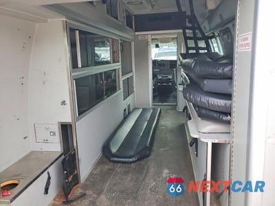 Zdjęcie 10 z 13 samochodu: 2011 CHEVROLET EXPRESS G3500 VIN:1GBZGUCL3B1185680 - miniatura